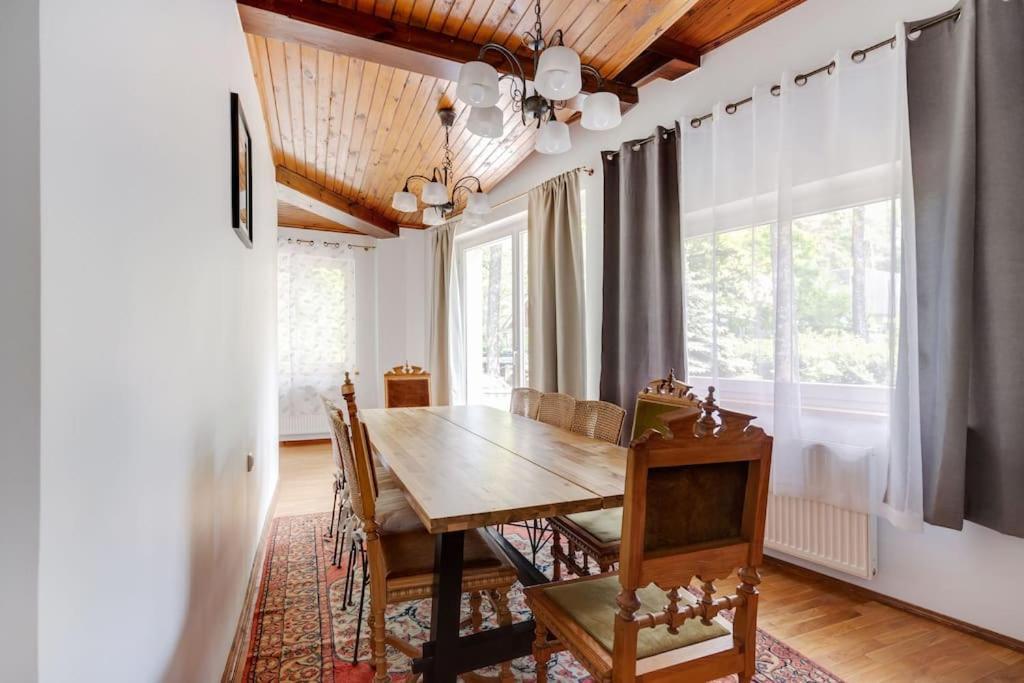 Pinewood Apartment *